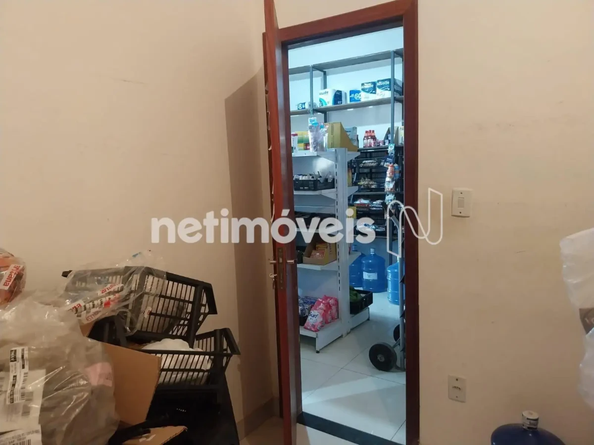 Ponto Comercial para Venda de área principal de 45.36 m² no bairro Belvedere