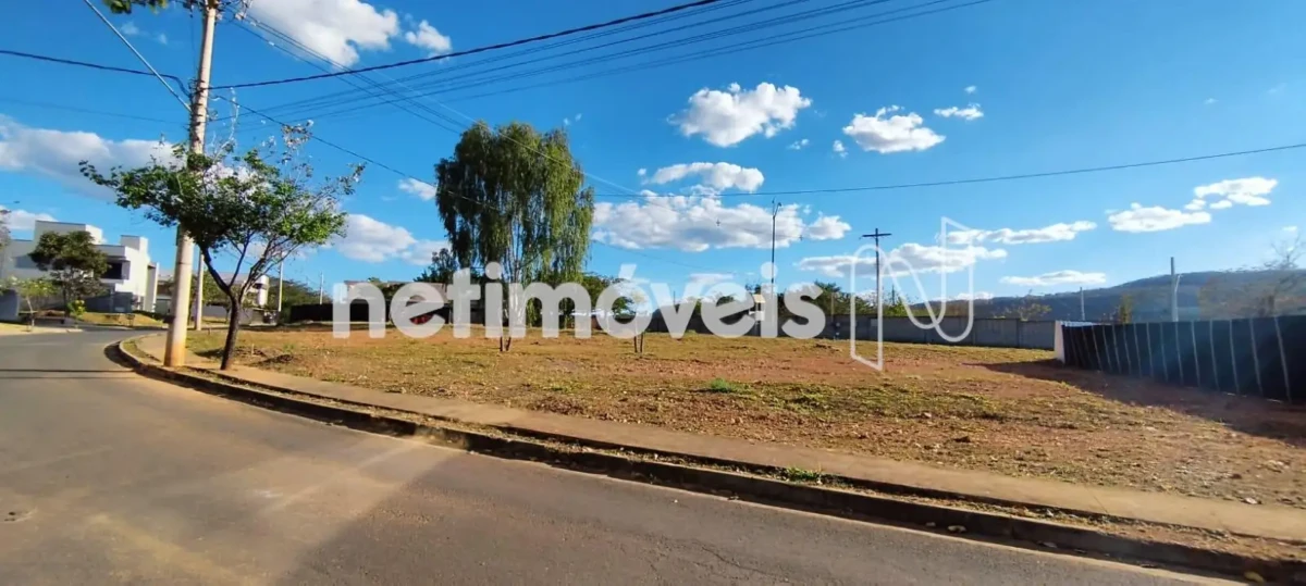 Lote para Venda com área de 862.8 m² no bairro Gran Royalle Pirâmide