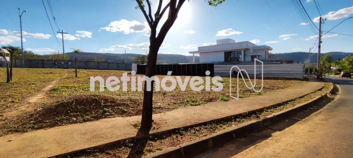 Lote para Venda com área de 862.8 m² no bairro Gran Royalle Pirâmide