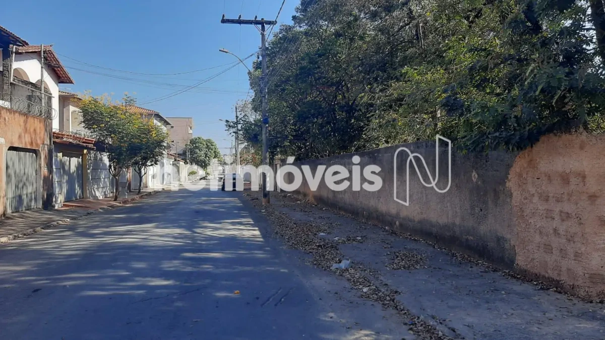 Lote para Venda com área de 570 m² no bairro Antônio Pimenta