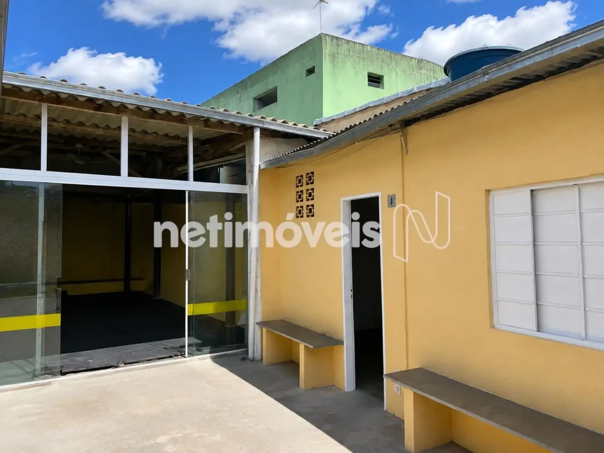 Ponto Comercial para Venda de área principal de 263.36 m² no bairro Roxo Verde