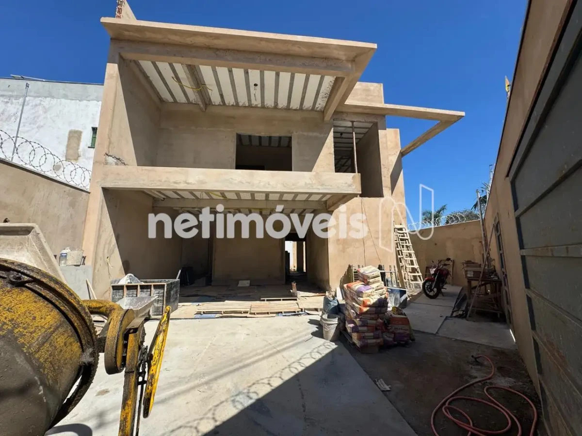 Casa para Venda com 4 quartos no bairro Loteamento Reserva Real