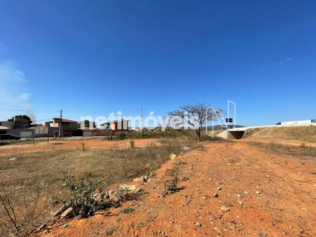 Lote para Venda com área de 9500 m² no bairro Vila Sion