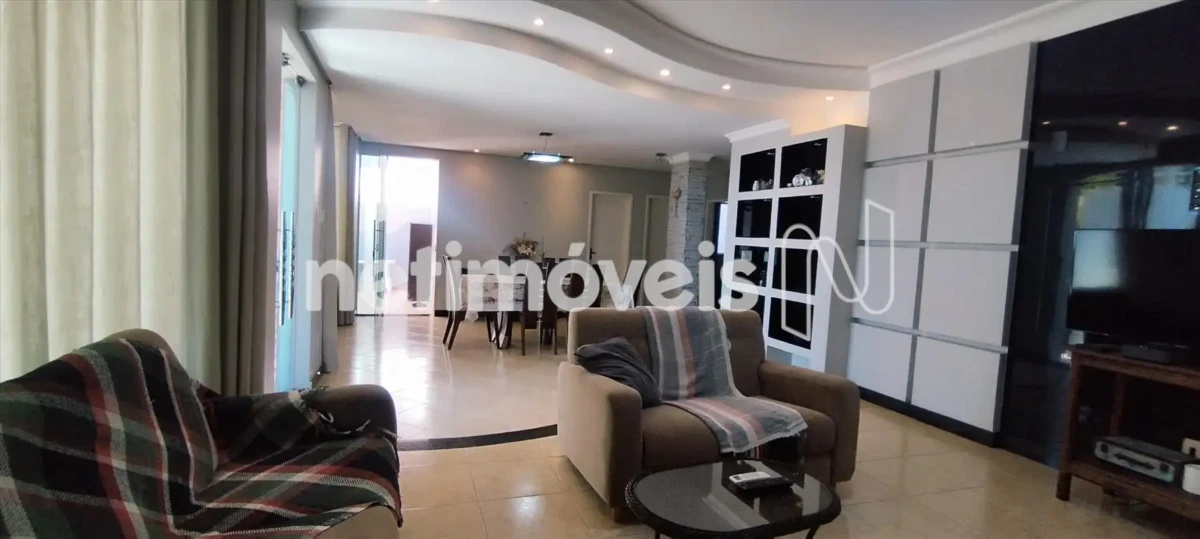 Casa para Venda com 5 quartos no bairro Ibituruna