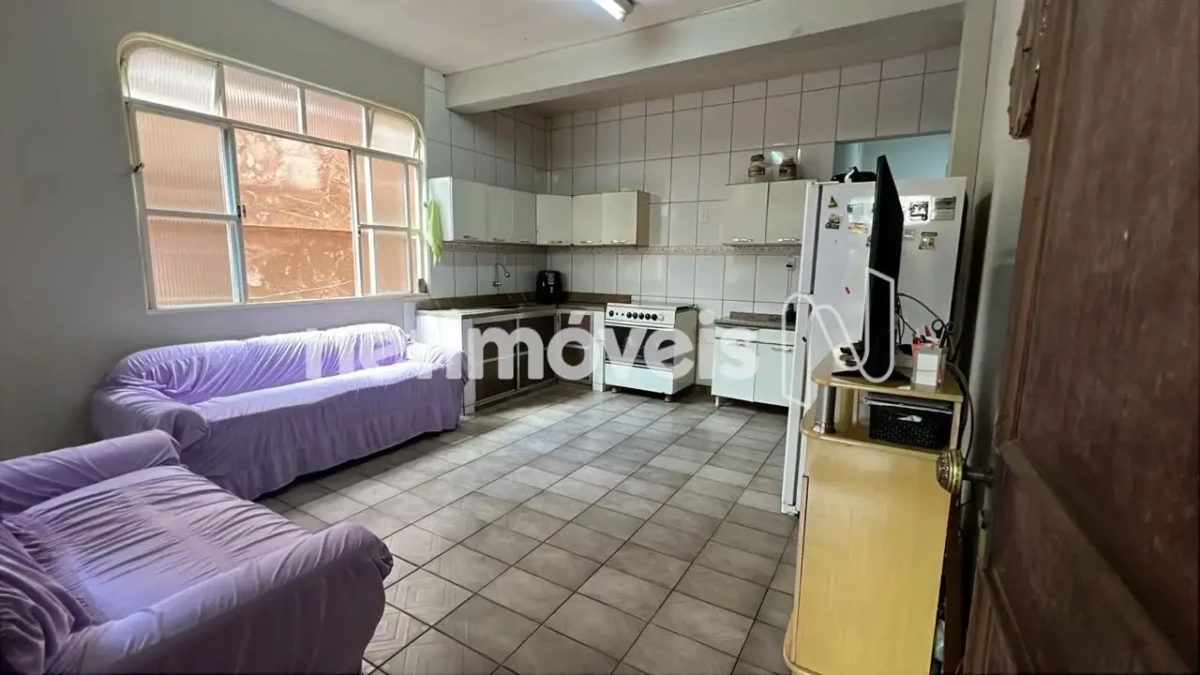 Casa para Venda com 5 quartos no bairro Vila Regina