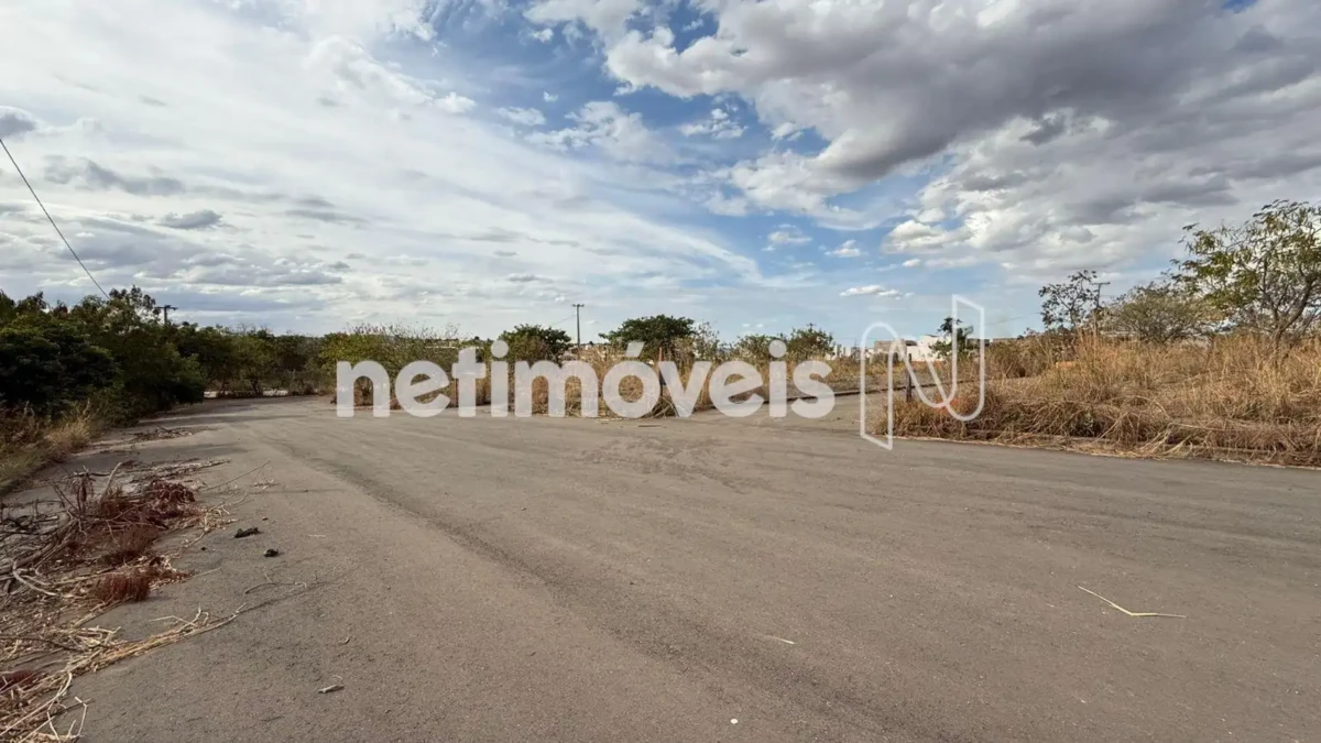 Lote para Venda com área de 41632.62 m² no bairro Vila Telma