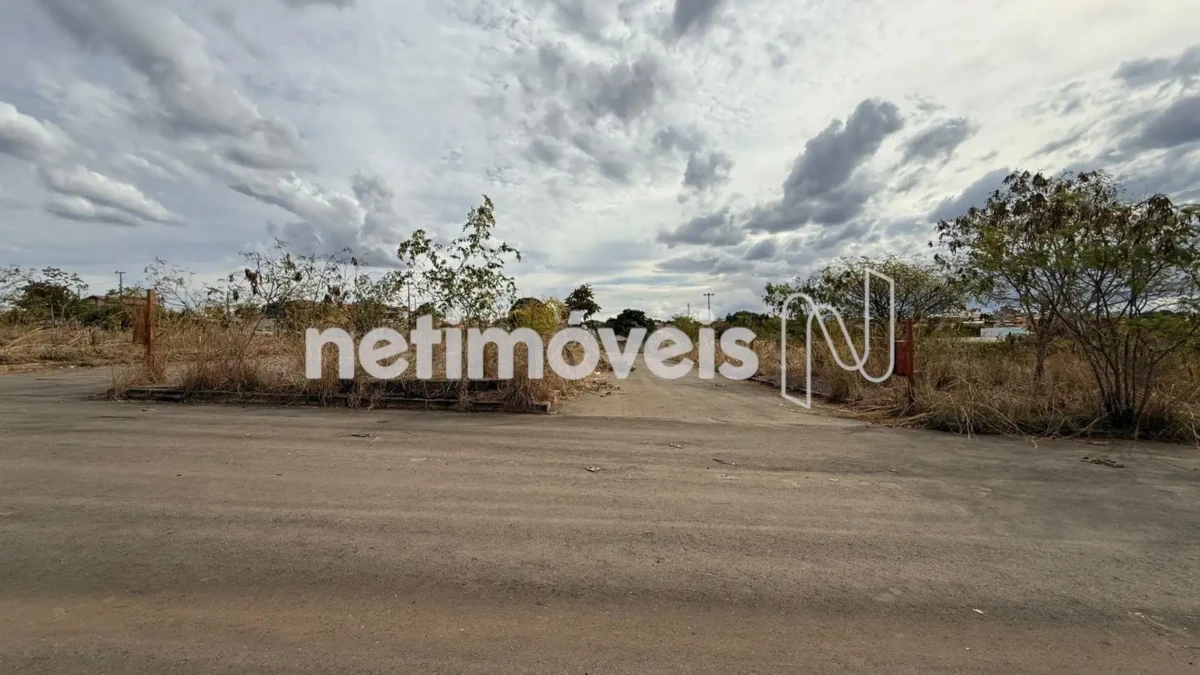 Lote para Venda com área de 41632.62 m² no bairro Vila Telma