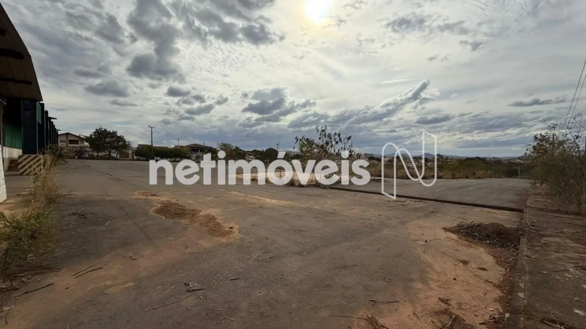 Lote para Venda com área de 41632.62 m² no bairro Vila Telma