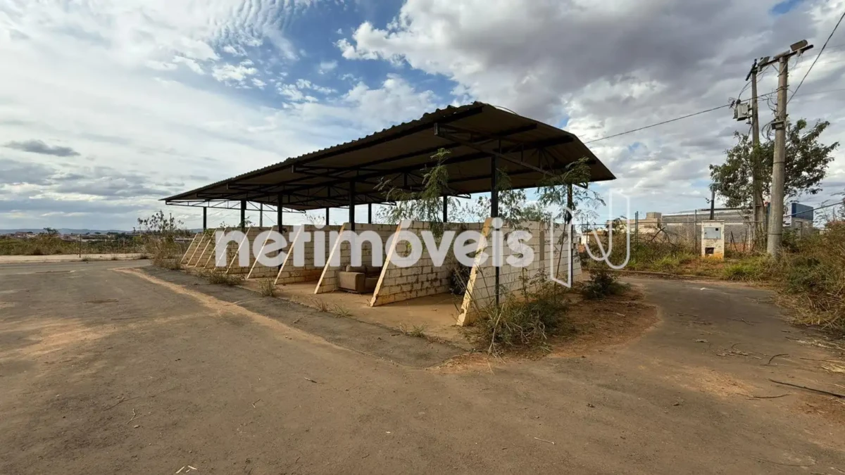 Lote para Venda com área de 41632.62 m² no bairro Vila Telma
