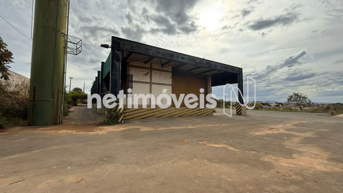 Lote para Venda com área de 41632.62 m² no bairro Vila Telma