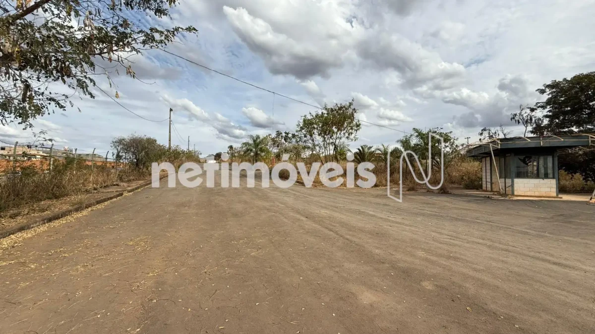 Lote para Venda com área de 41632.62 m² no bairro Vila Telma