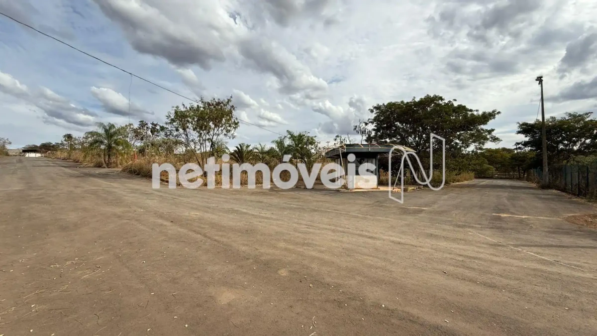 Lote para Venda com área de 41632.62 m² no bairro Vila Telma