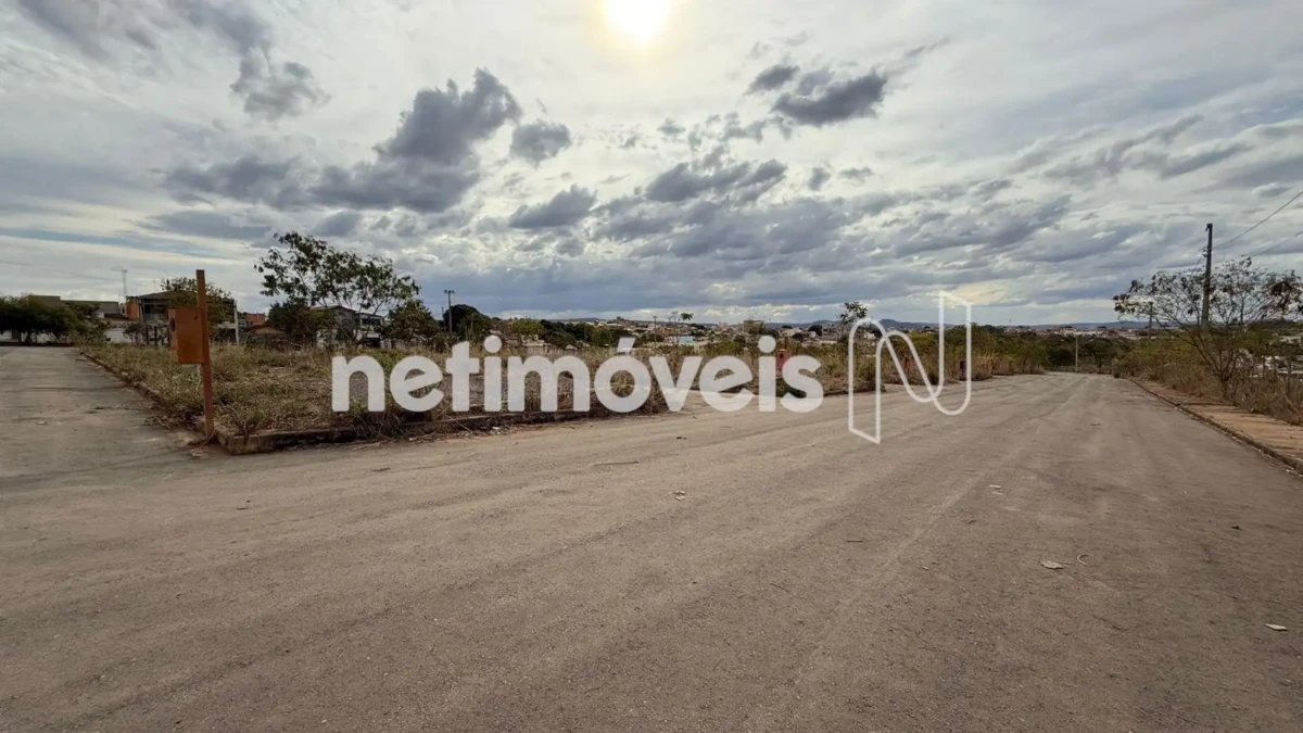 Lote para Venda com área de 41632.62 m² no bairro Vila Telma