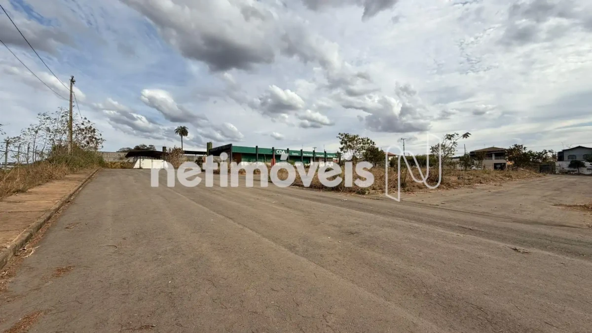 Lote para Venda com área de 41632.62 m² no bairro Vila Telma