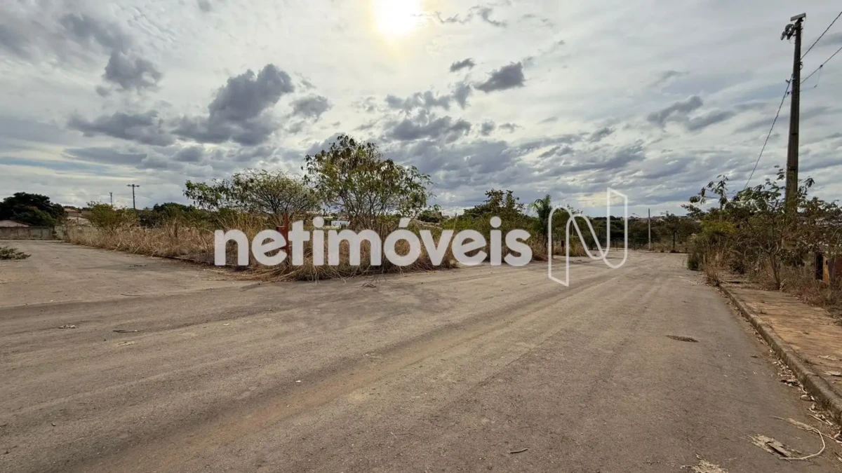 Lote para Venda com área de 41632.62 m² no bairro Vila Telma