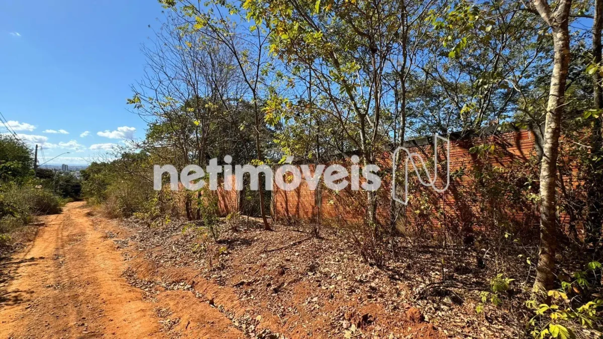 Lote para Venda com área de 3276 m² no bairro Ibituruna