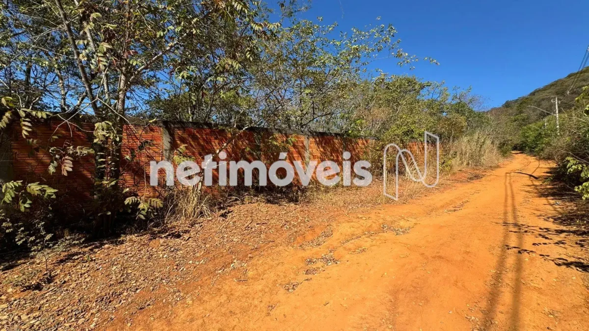 Lote para Venda com área de 3276 m² no bairro Ibituruna