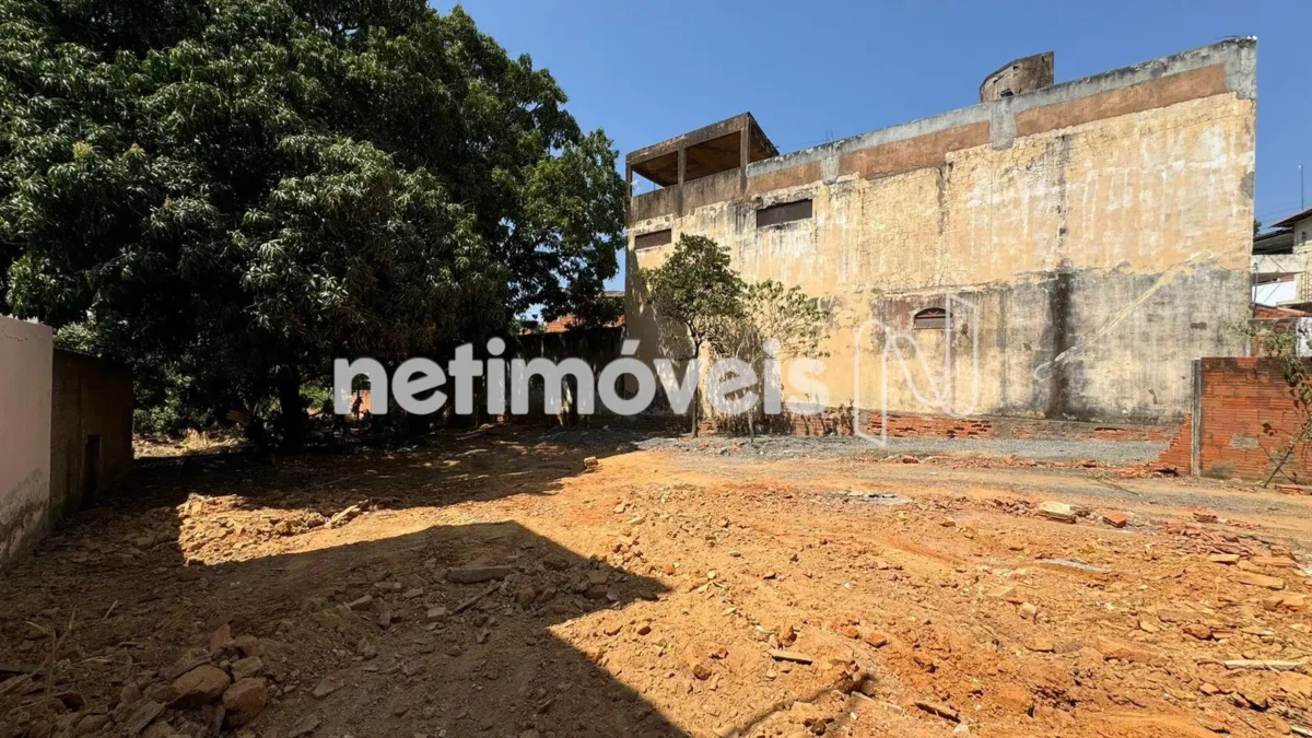 Lote para Venda com área de 834.47 m² no bairro Morrinhos