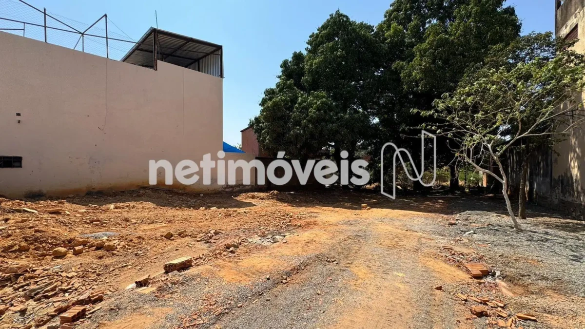 Lote para Venda com área de 834.47 m² no bairro Morrinhos
