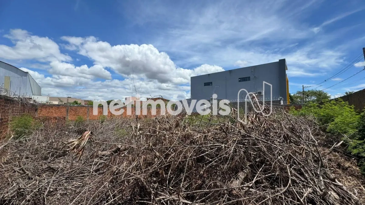 Lote para Venda com área de 723 m² no bairro Alice Maia
