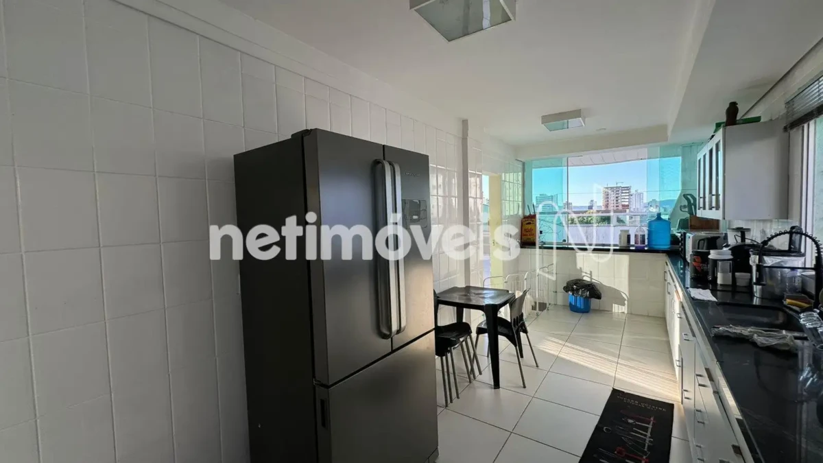 Apartamento para Venda com 4 quartos no bairro Centro