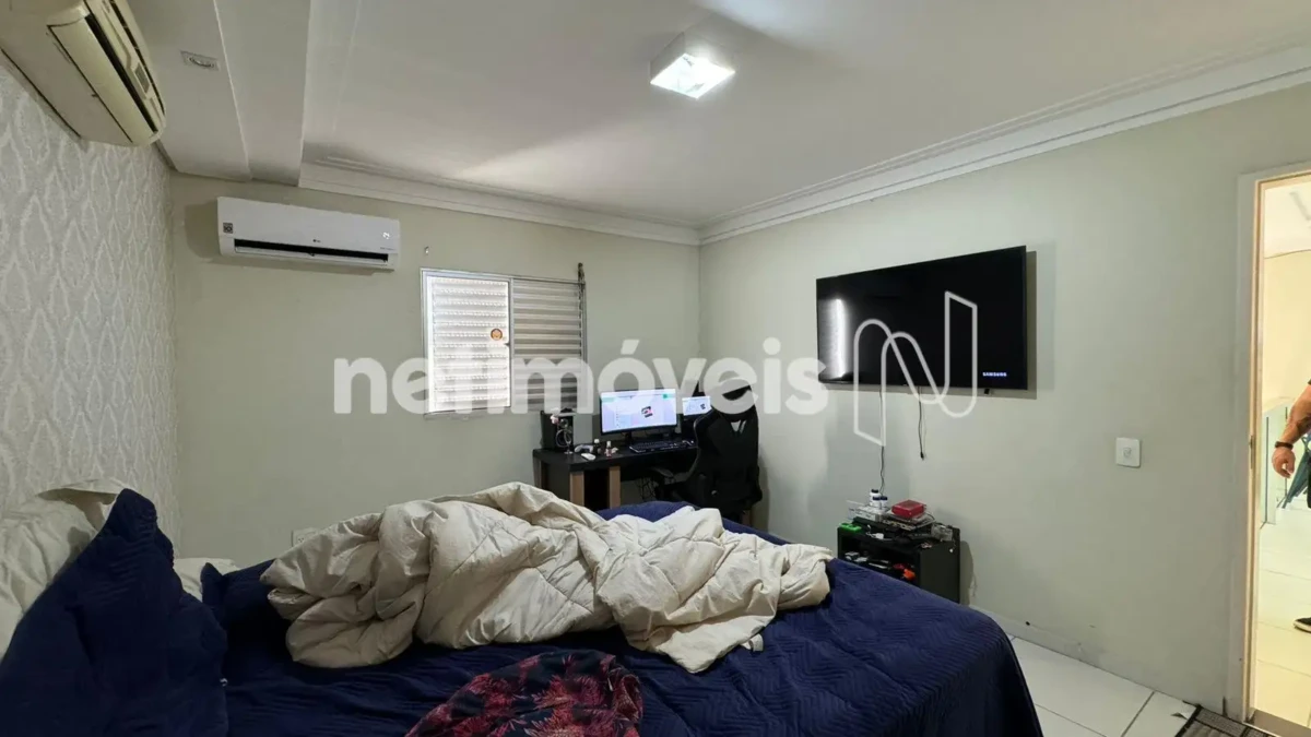 Apartamento para Venda com 4 quartos no bairro Centro