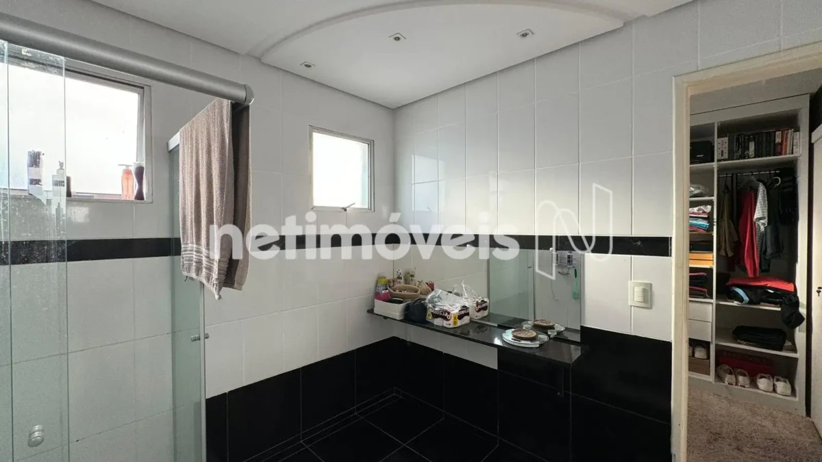 Apartamento para Venda com 4 quartos no bairro Centro