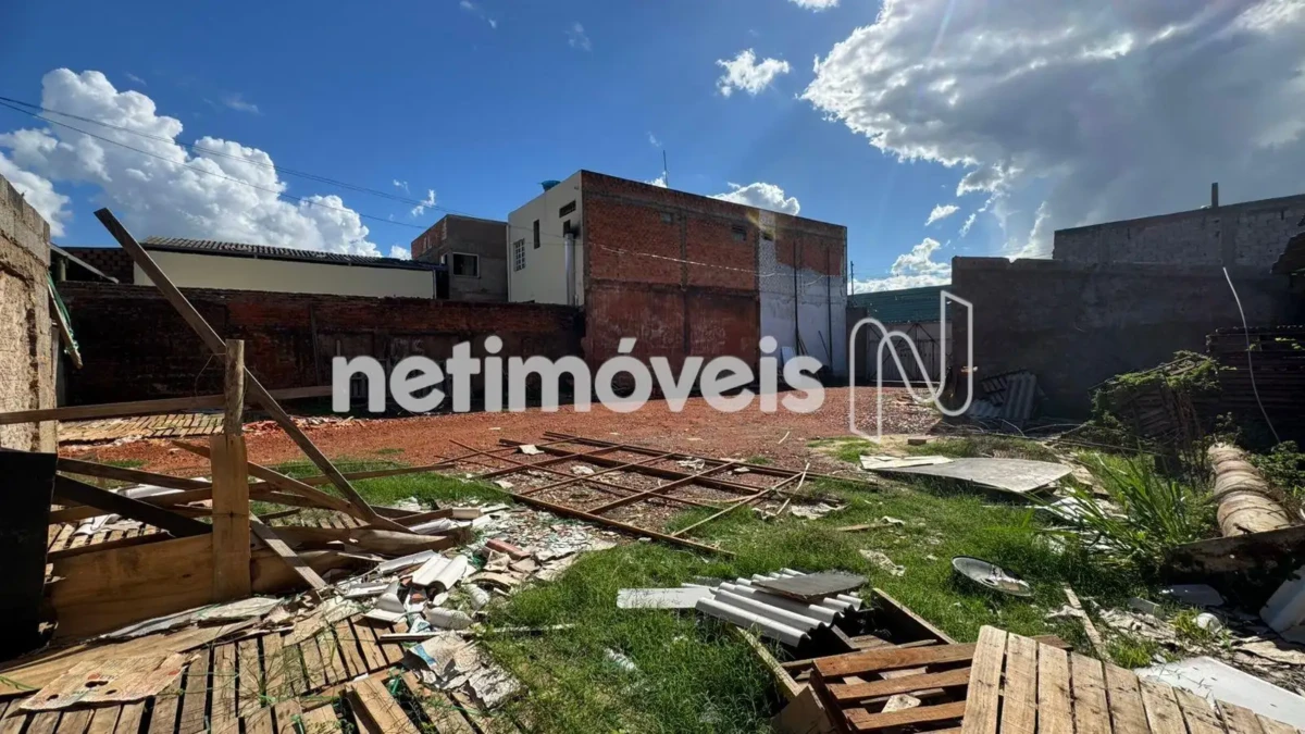 Lote para Venda com área de 1826 m² no bairro Centro