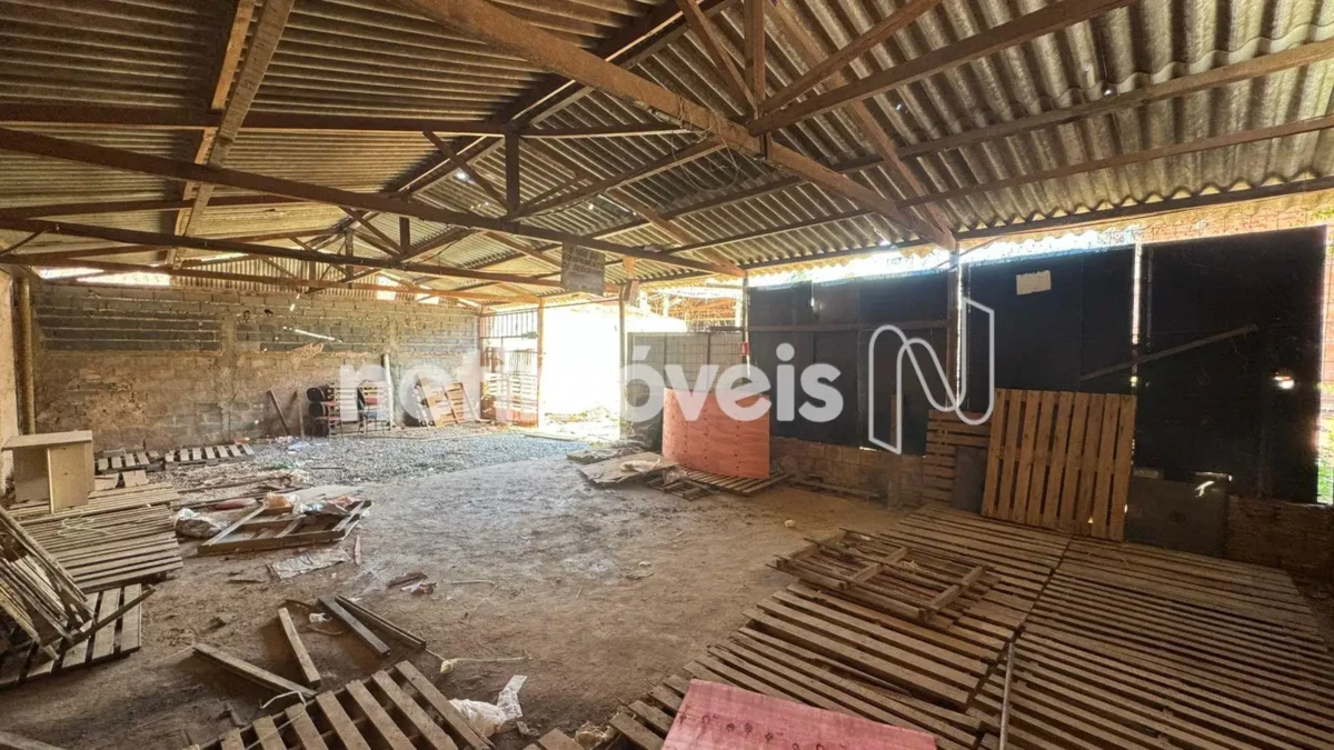 Lote para Venda com área de 1826 m² no bairro Centro