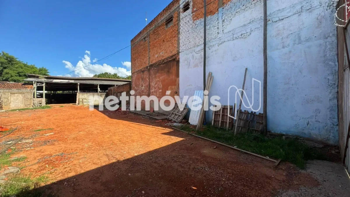 Lote para Venda com área de 1826 m² no bairro Centro