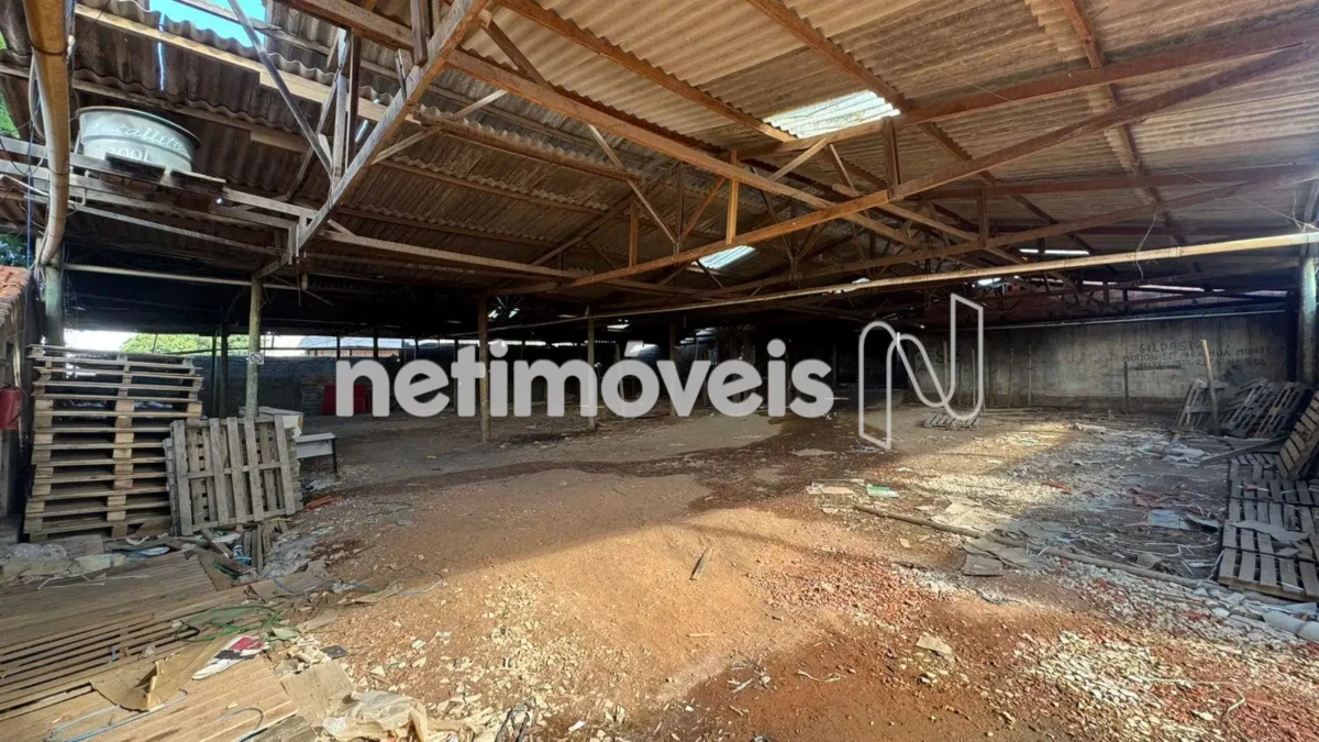 Lote para Venda com área de 1826 m² no bairro Centro