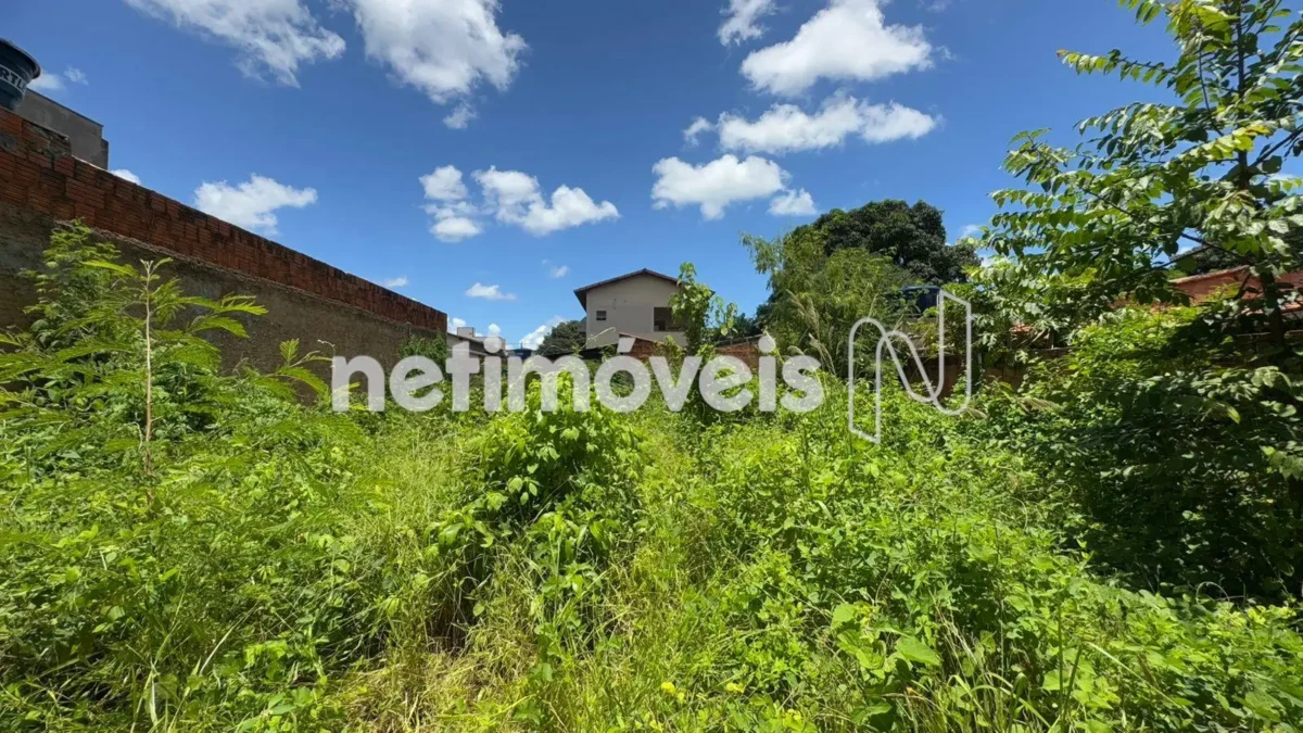 Lote para Venda com área de 460 m² no bairro Major Prates