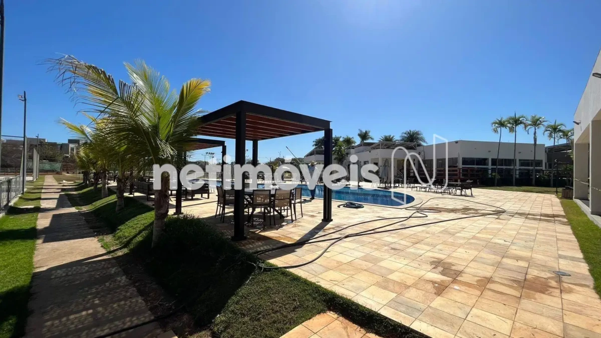 Lote para Venda com área de 693 m² no bairro Gran Royalle Pirâmide