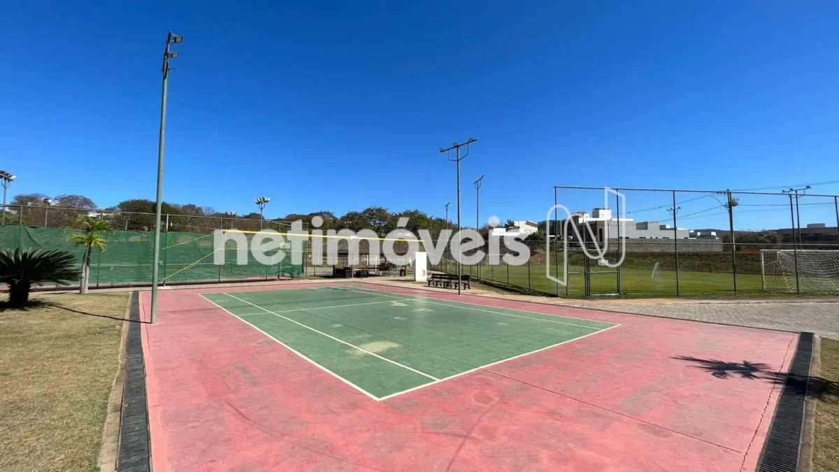 Lote para Venda com área de 693 m² no bairro Gran Royalle Pirâmide