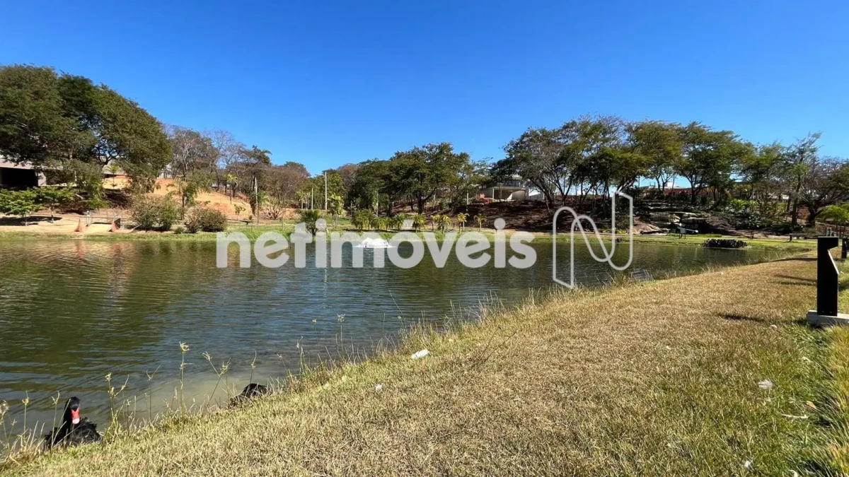 Lote para Venda com área de 693 m² no bairro Gran Royalle Pirâmide