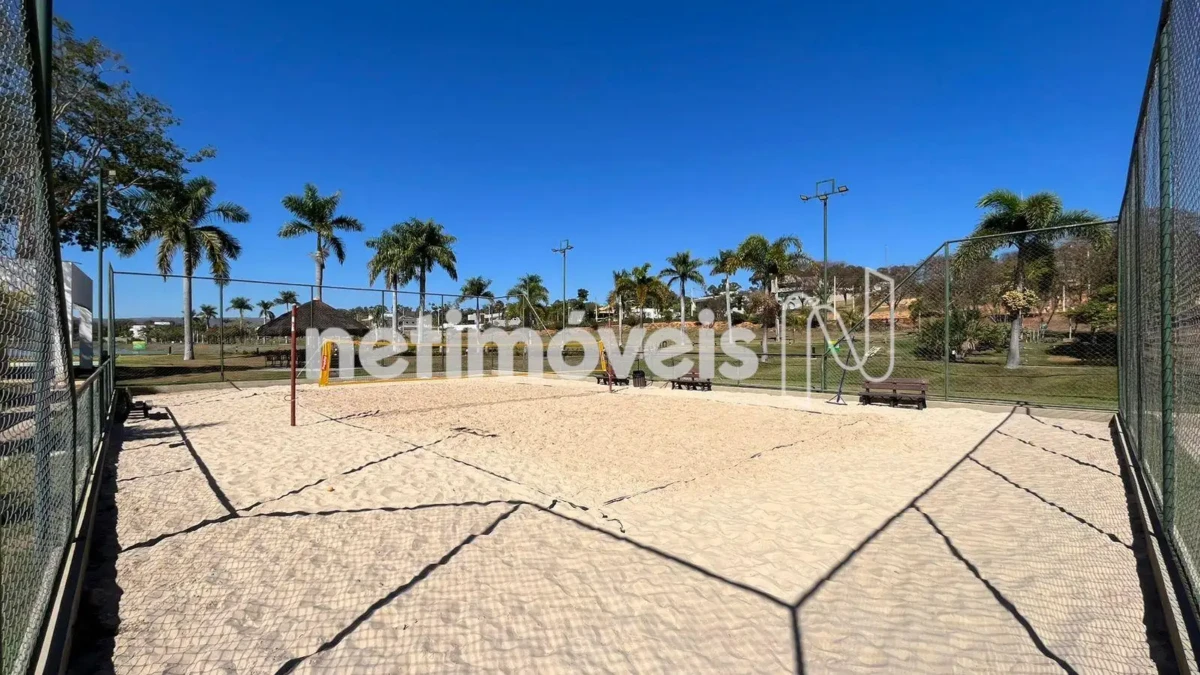Lote para Venda com área de 693 m² no bairro Gran Royalle Pirâmide
