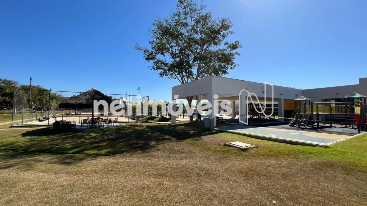 Lote para Venda com área de 693 m² no bairro Gran Royalle Pirâmide