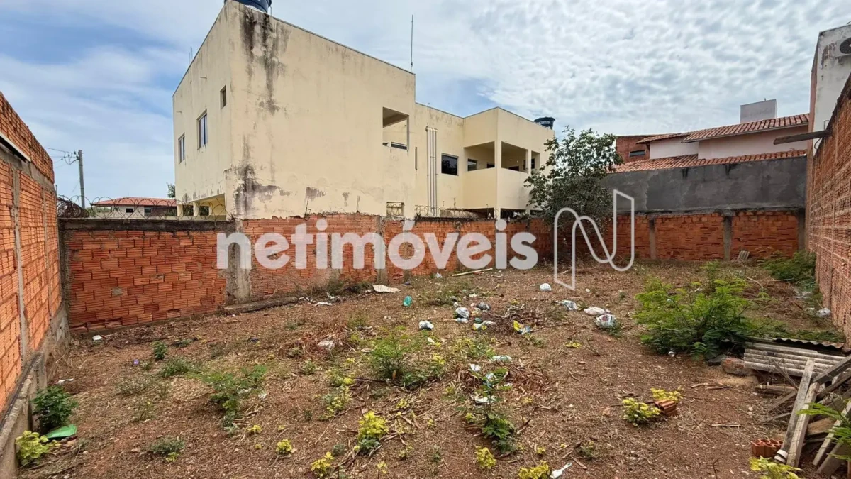 Lote para Venda com área de 200 m² no bairro Planalto