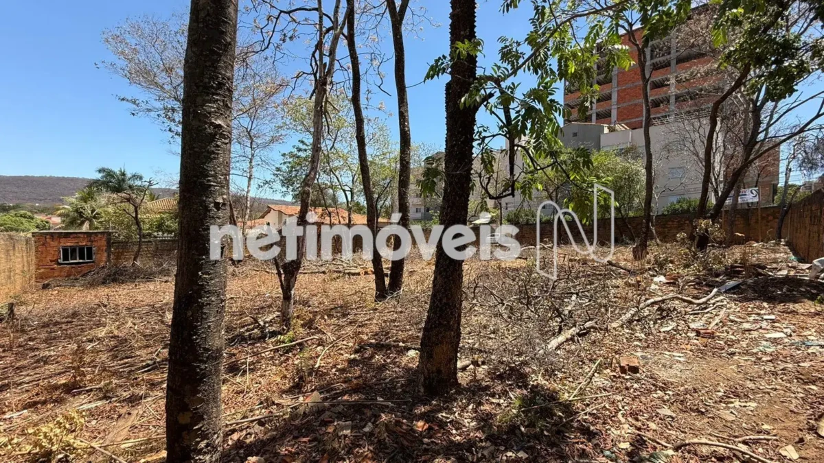 Lote para Venda com área de 990 m² no bairro Morada do Sol