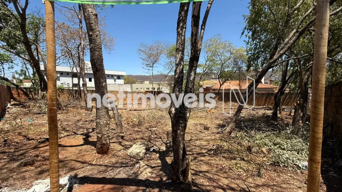 Lote para Venda com área de 990 m² no bairro Morada do Sol