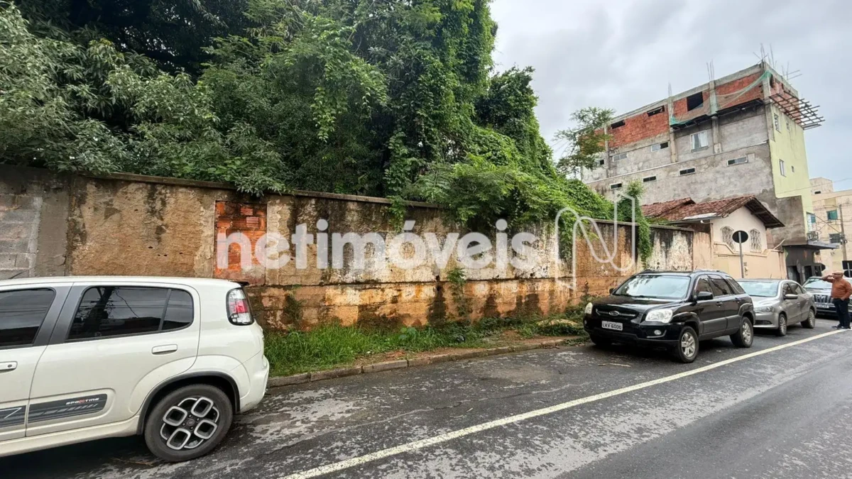Lote para Venda com área de 714 m² no bairro Centro