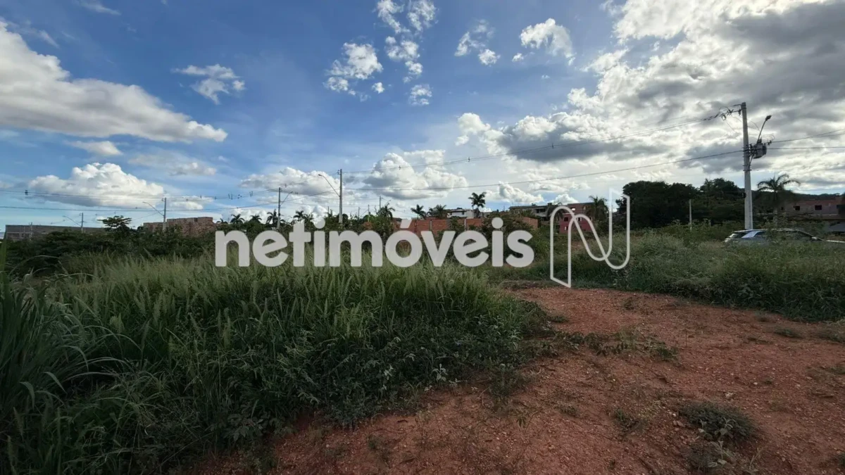 Lote para Venda com área de 180 m² no bairro Loteamento Bella Montes