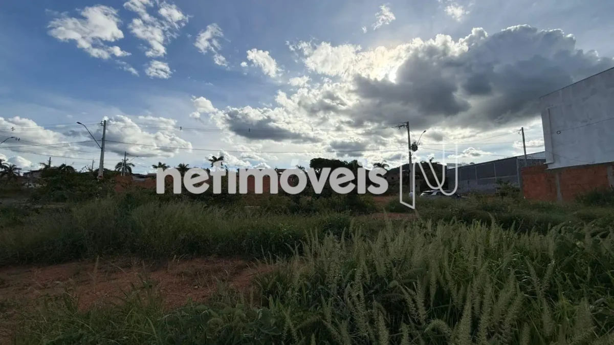 Lote para Venda com área de 180 m² no bairro Loteamento Bella Montes