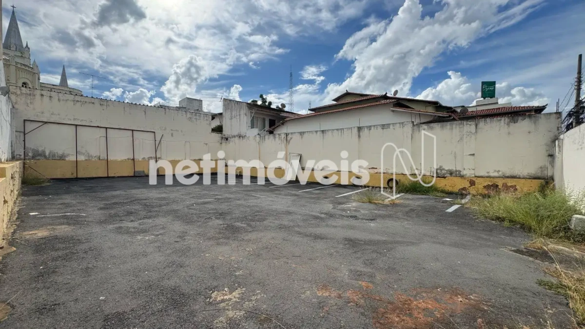 Lote para Venda com área de 375 m² no bairro Centro