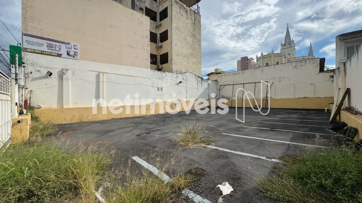 Lote para Venda com área de 375 m² no bairro Centro