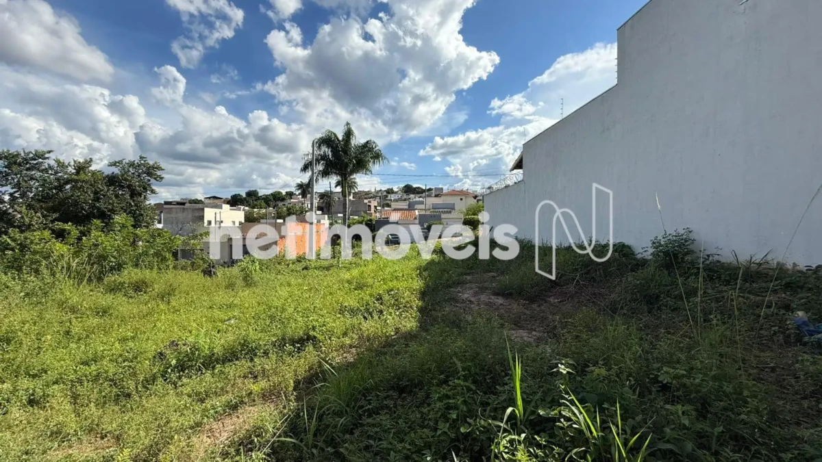 Lote para Venda com área de 210 m² no bairro Jardim Panorama