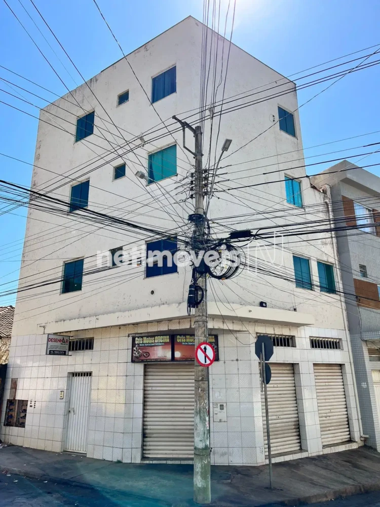 Prédio para Venda no bairro Centro em Montes Claros