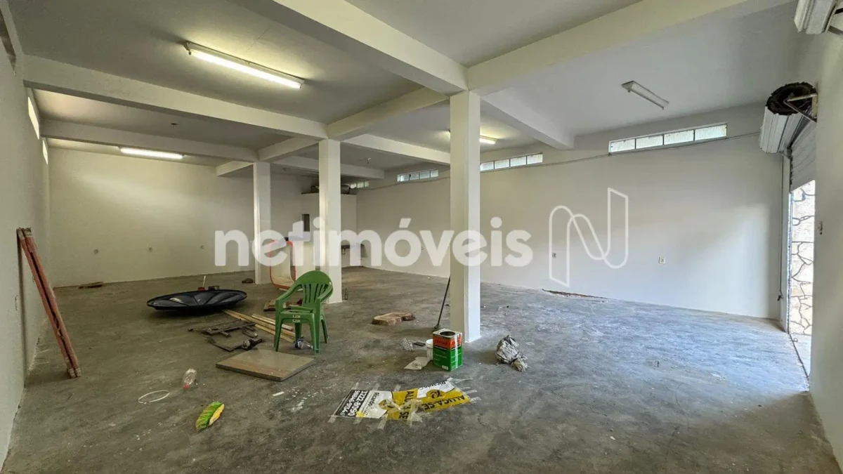 Prédio para Venda com 2 salas no bairro Monte Alegre em Montes Claros