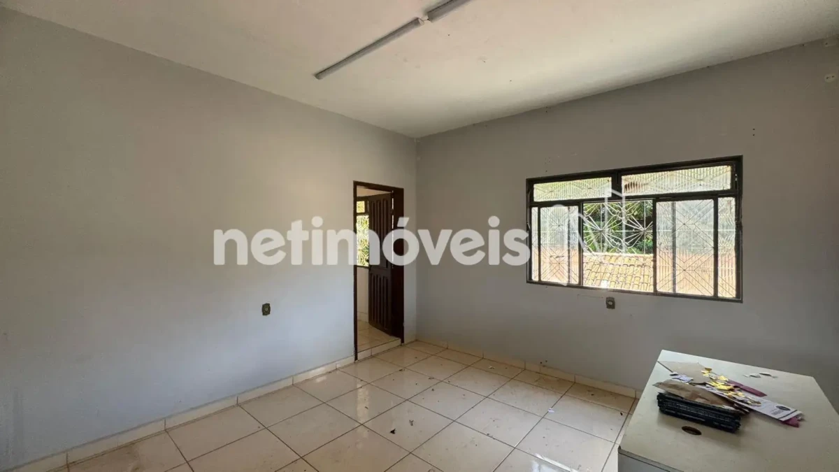 Prédio para Venda com 2 salas no bairro Monte Alegre em Montes Claros