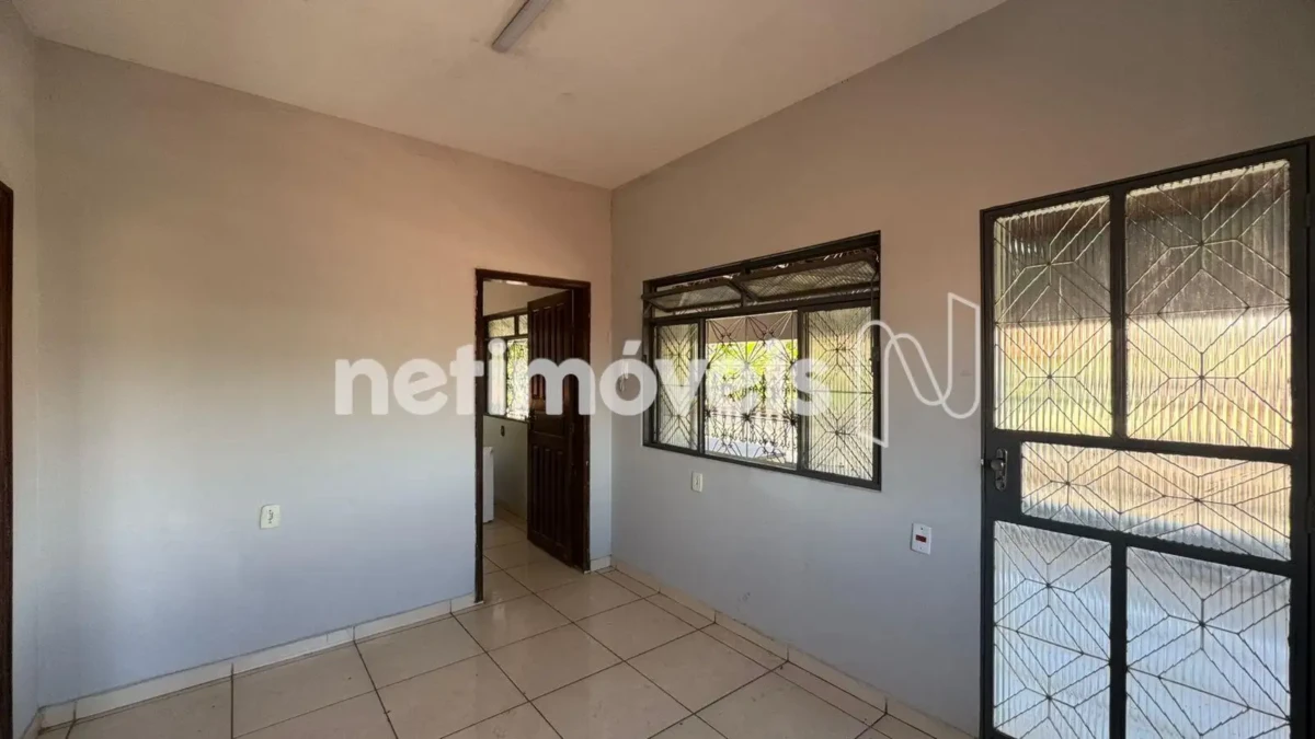 Prédio para Venda com 2 salas no bairro Monte Alegre em Montes Claros
